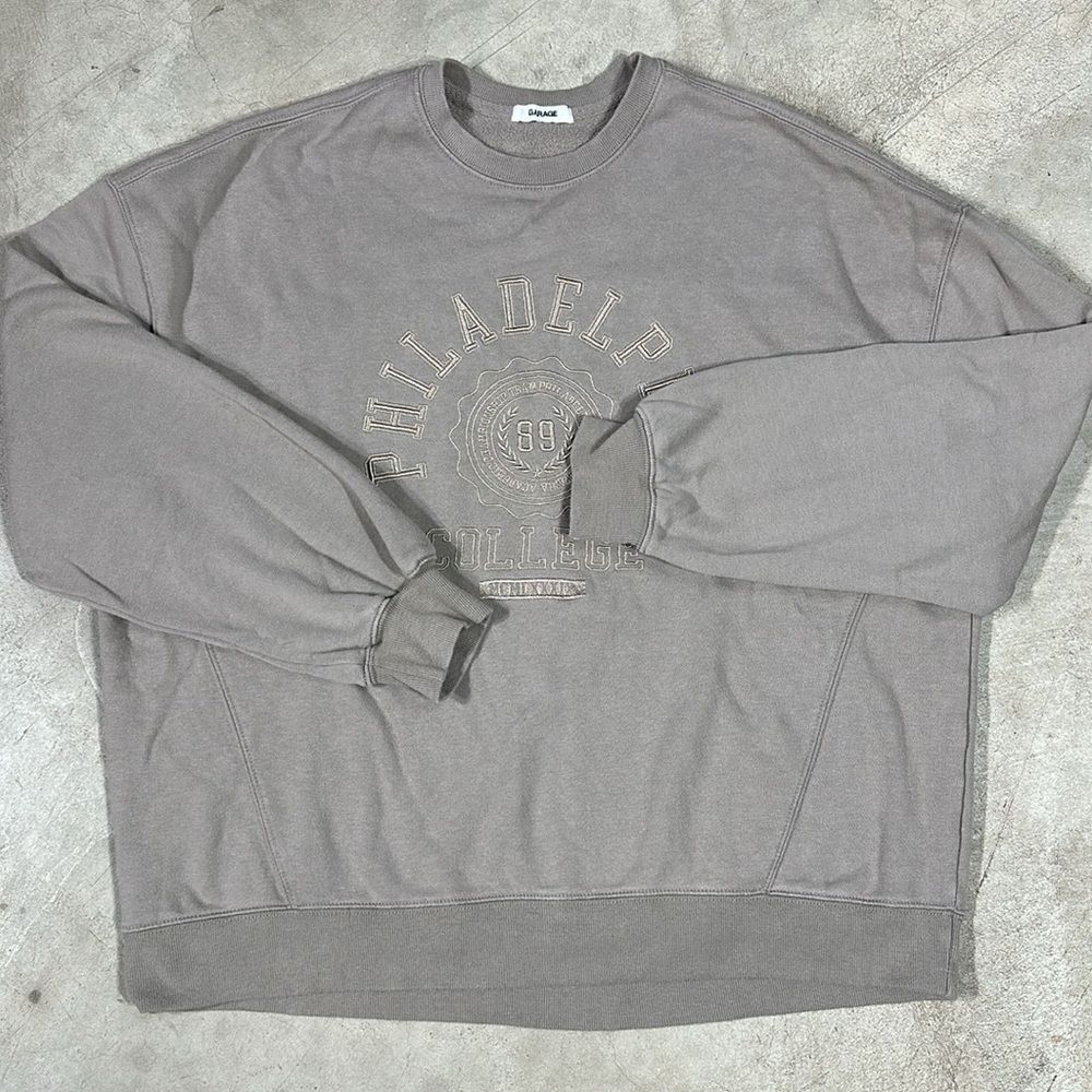 Garage nude Crewneck Sweatshirt Womens Medium tan EUC
